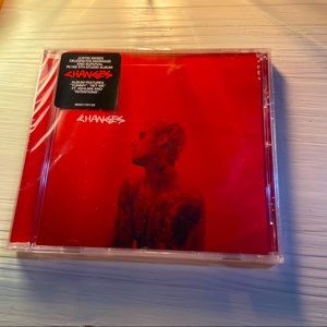 Justin Bieber changes CD